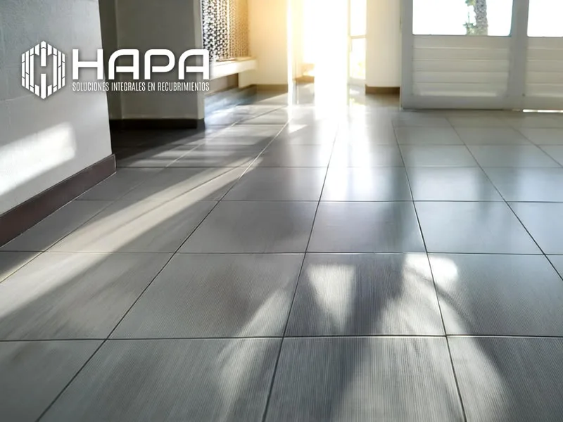 HAPA instalación aplicación de pisos cerámicos para construcción de hospitales bodegas laboratorios edificios gubernamentales plazas